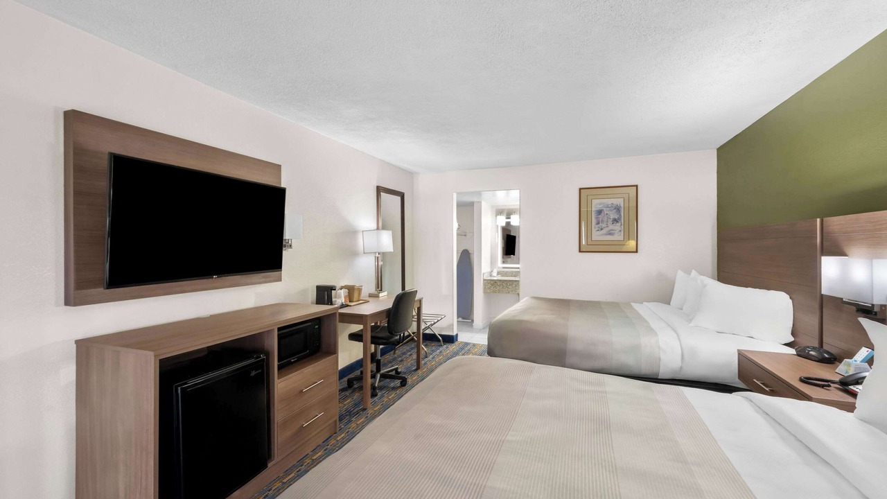Photo of Bedroom in Luray