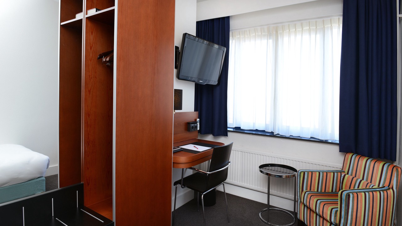 Photo of Bedroom in Stratum