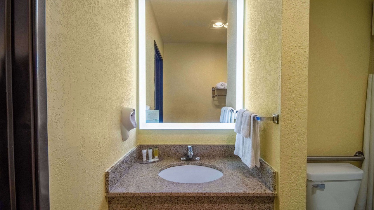 Photo of Bathroom in Evansdale