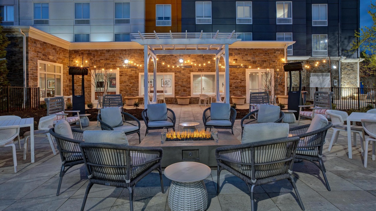 Photo of Patio Balcony in Hethwood - Prices Fork