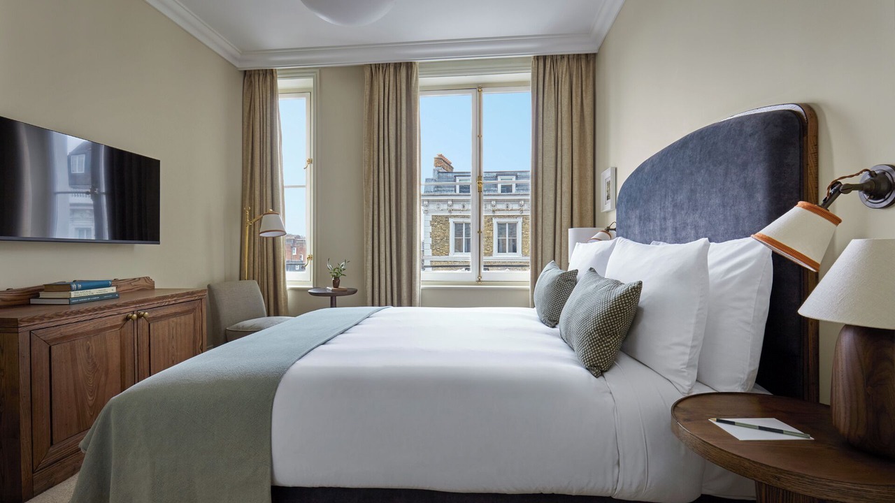 Photo of Bedroom in Earl's Court