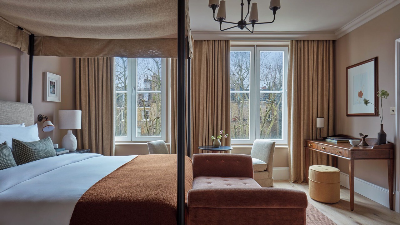 Photo of Bedroom in Earl's Court