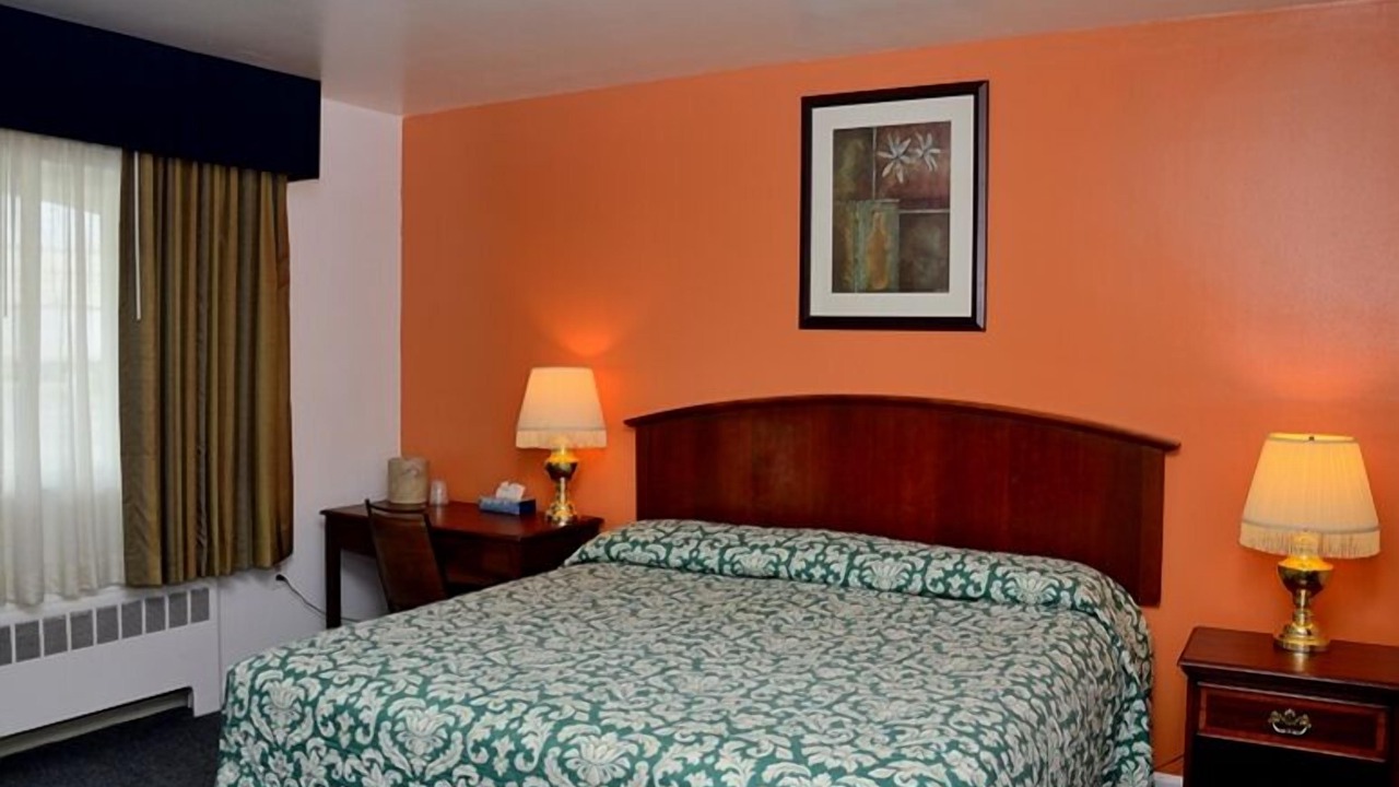 Photo of Bedroom in Luray