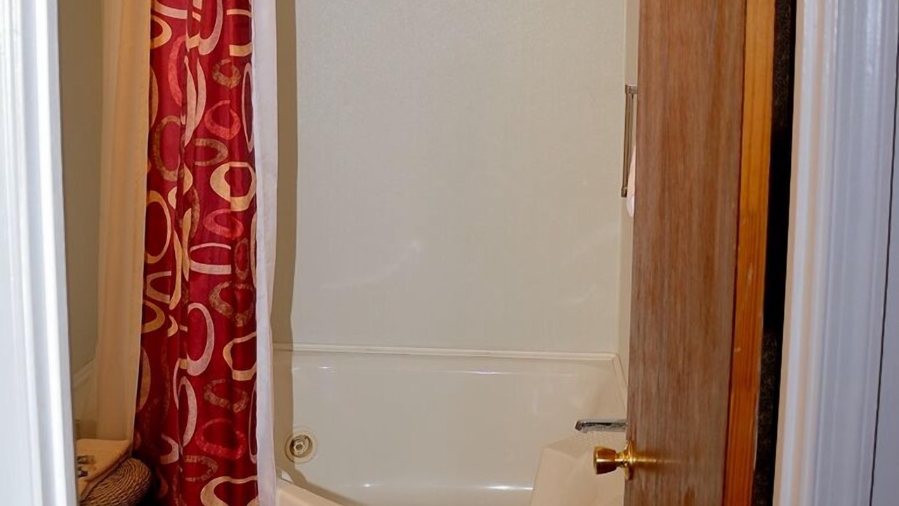 Photo of Bathroom in Luray