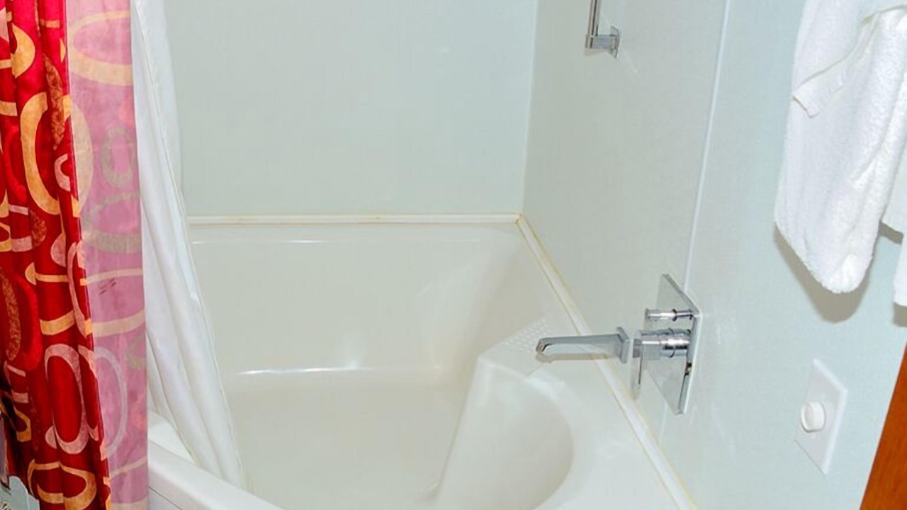 Photo of Bathroom in Luray