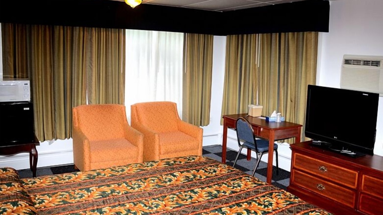 Photo of Bedroom in Luray