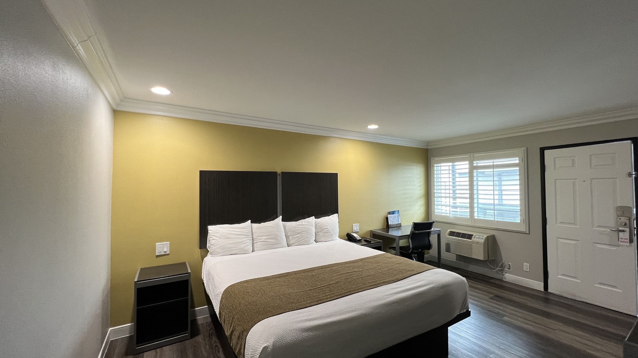 Photo of Bedroom in Hawthorne