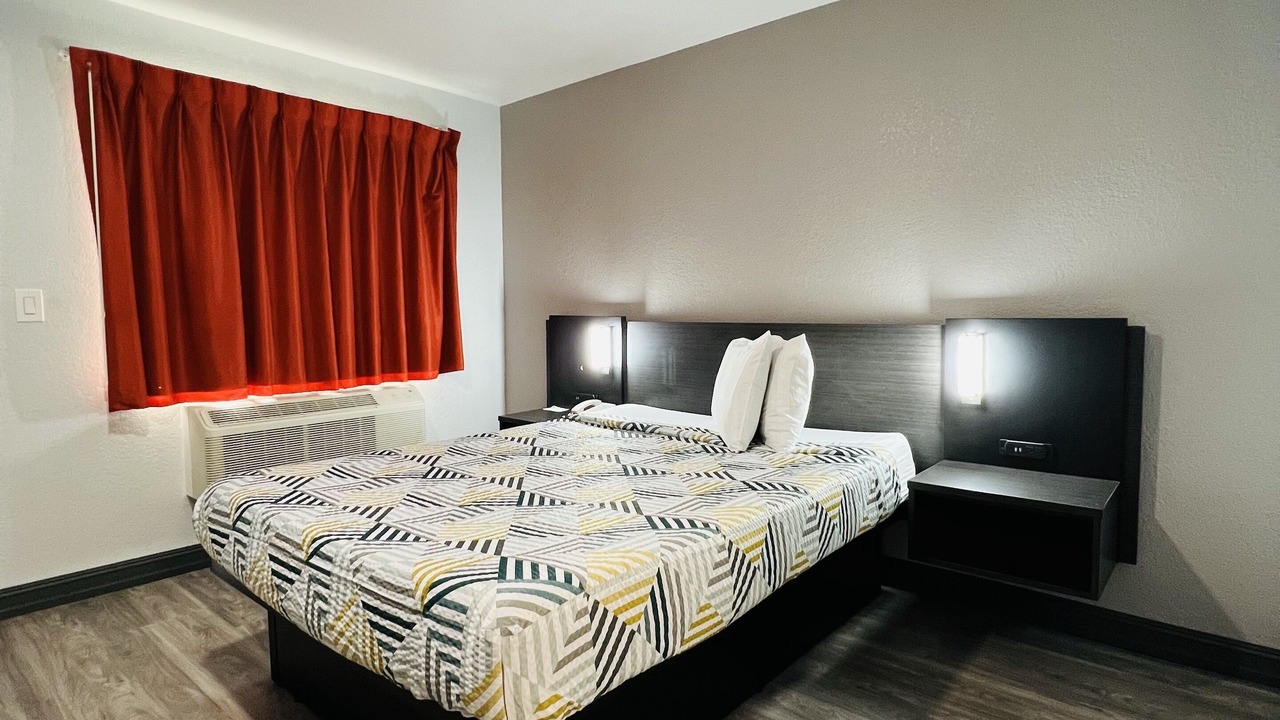 Photo of Bedroom in La Mesa