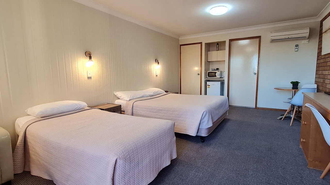 Photo of Bedroom in West Tamworth