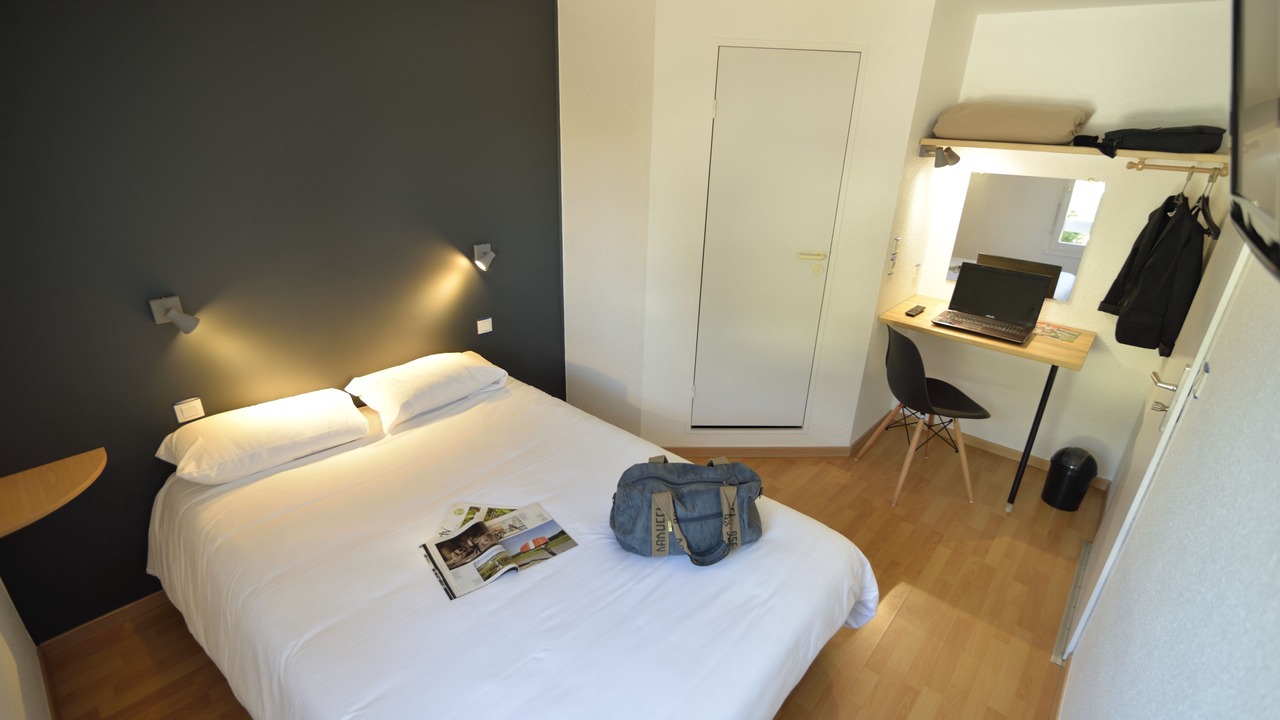 Photo of Bedroom in Limoges