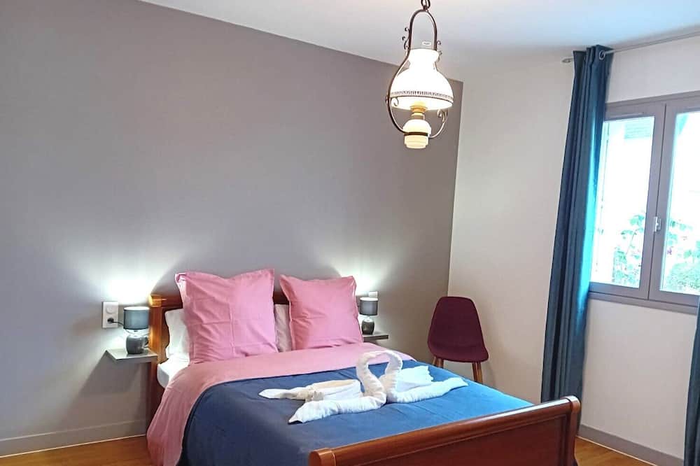 Photo of Bedroom in Carhaix-Plouguer