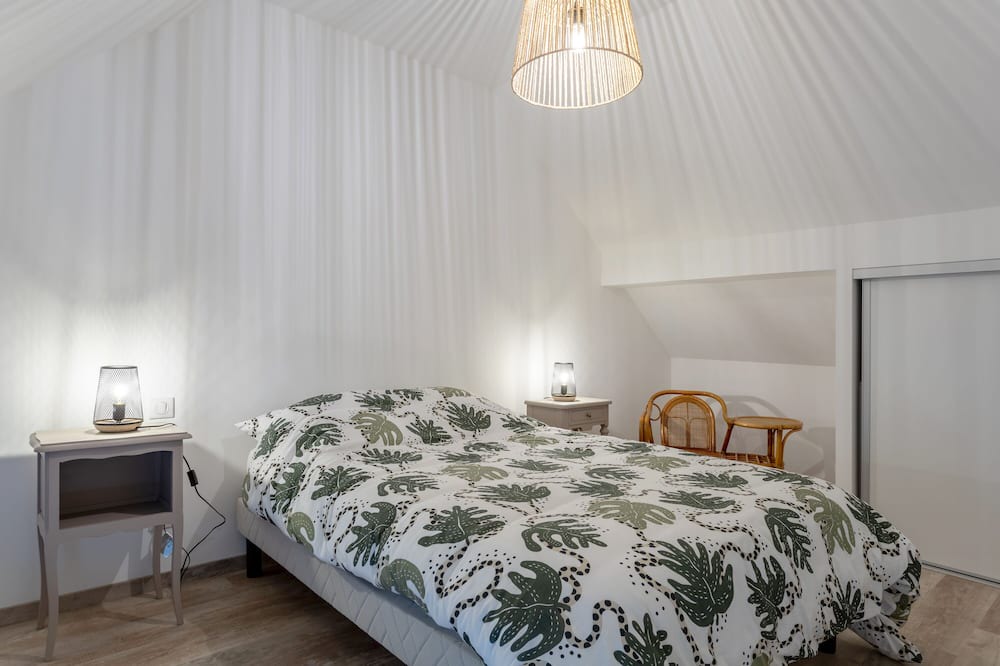 Photo of Bedroom in Landrevarzec