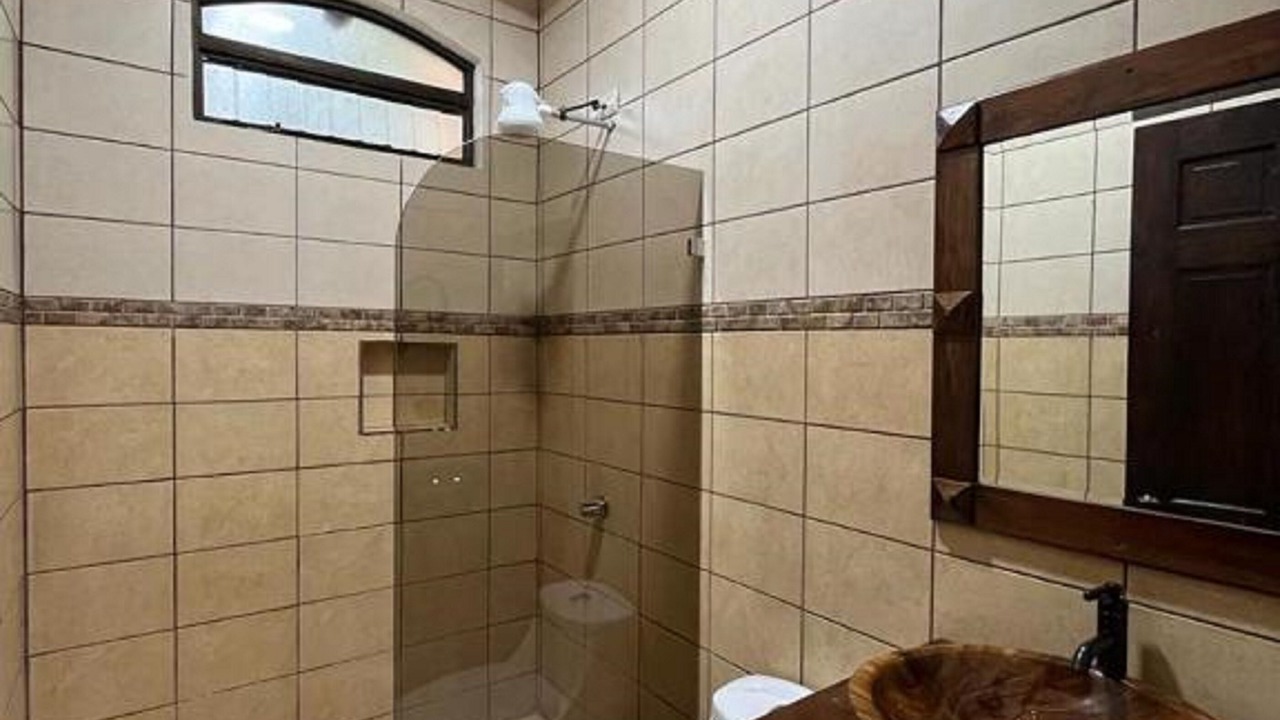 Photo of Bathroom in Roble