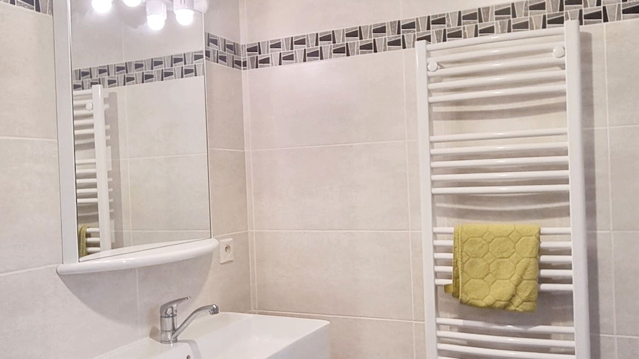 Photo of Bathroom in Thorigne-sur-Due