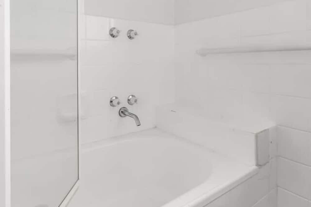 Photo of Bathroom in St. Kilda East