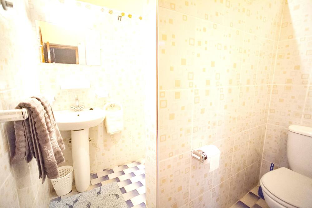 Photo of Bathroom in Amezrou