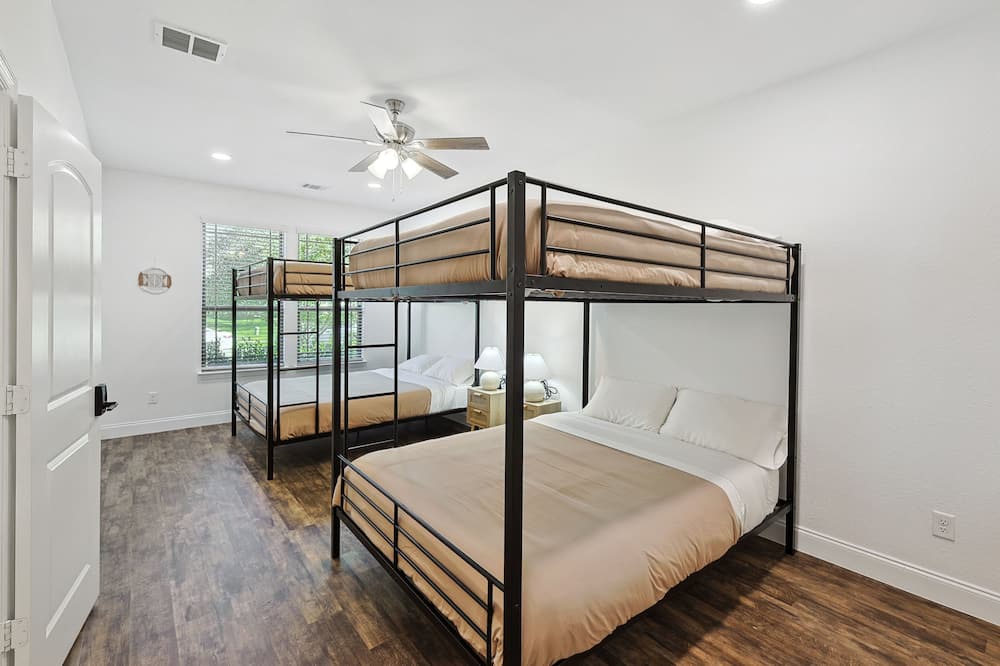 Photo of Bedroom in Waxahachie