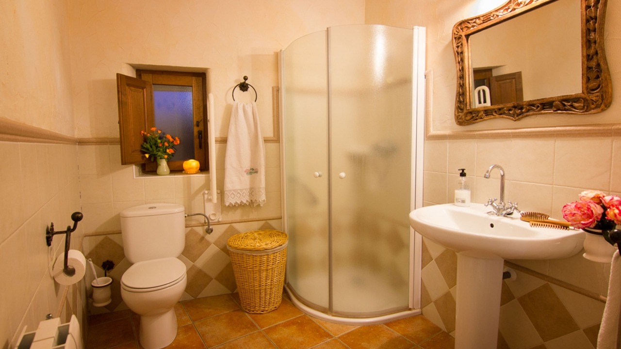 Photo of Bathroom in Laroya