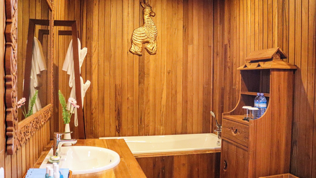 Photo of Bathroom in Nga Phe Chaung