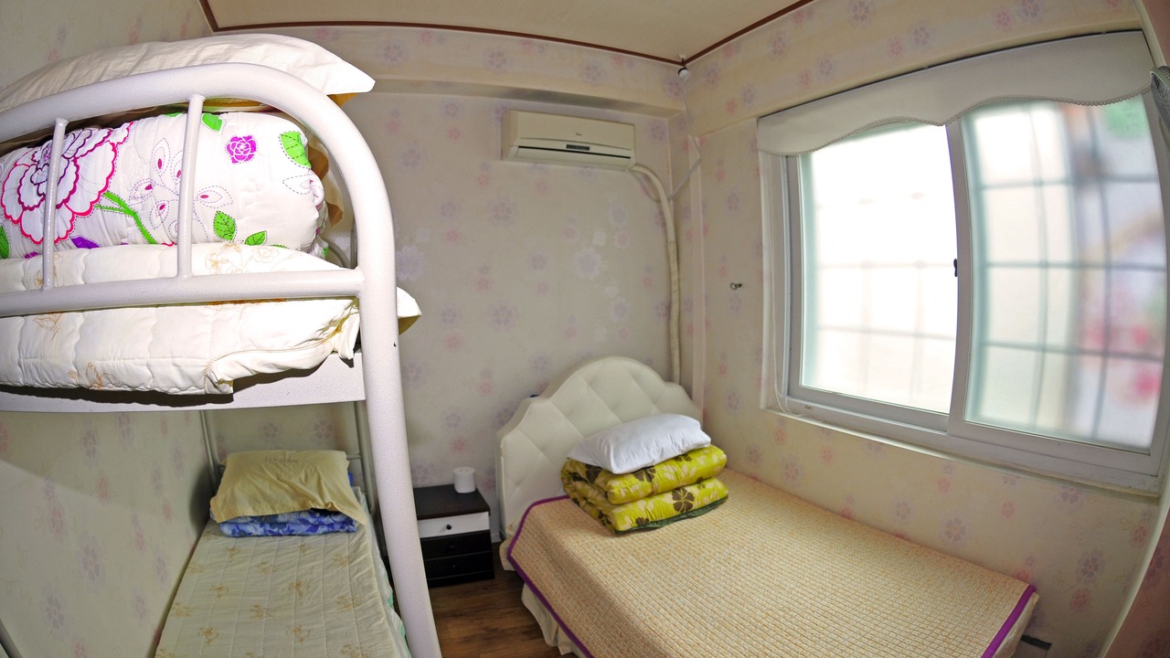 Photo of Bedroom in Paldal-gu