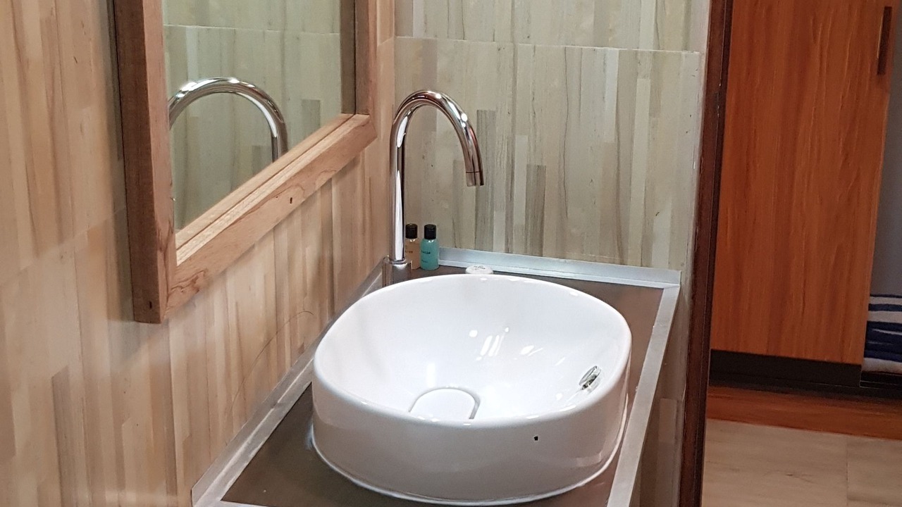 Photo of Bathroom in Bodufolhudhoo