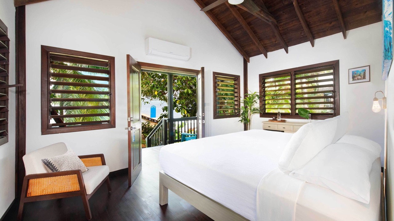 Photo of Bedroom in Antoneys Cay