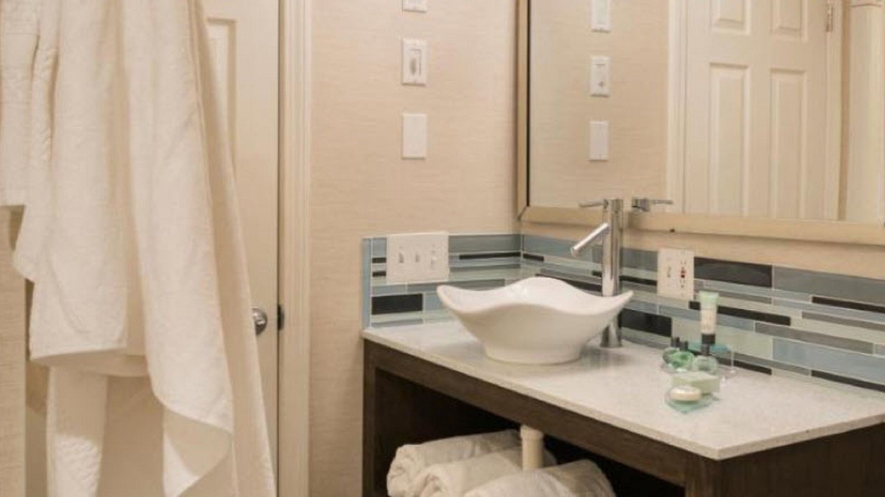 Photo of Bathroom in Narragansett Pier