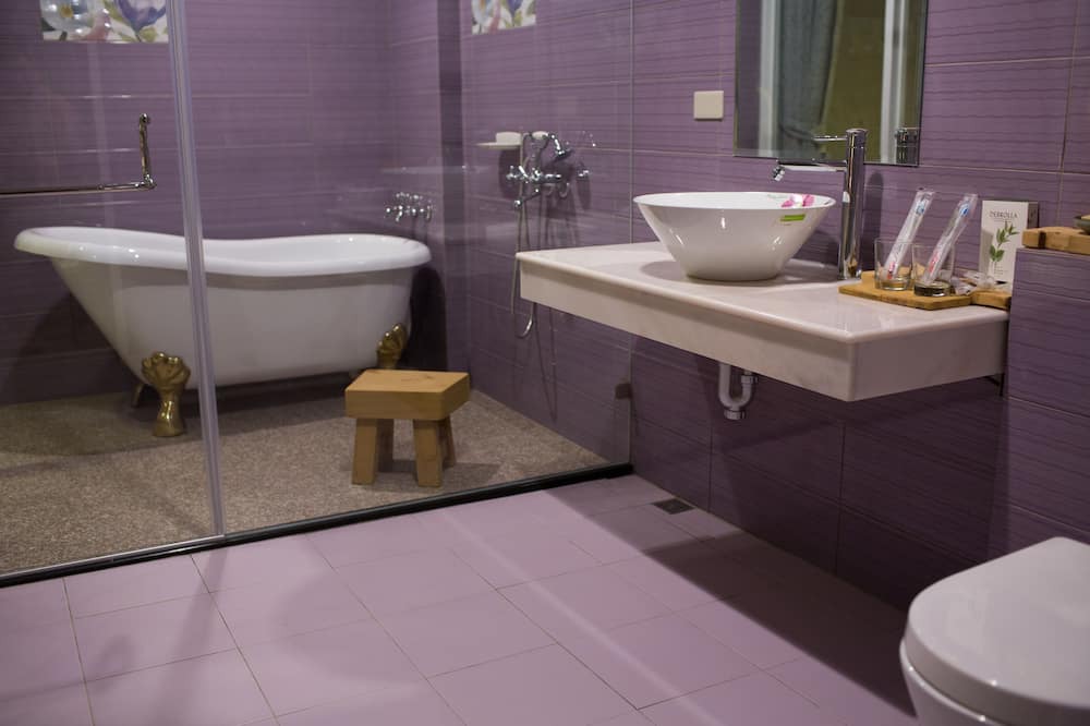 Photo of Bathroom in Donggang