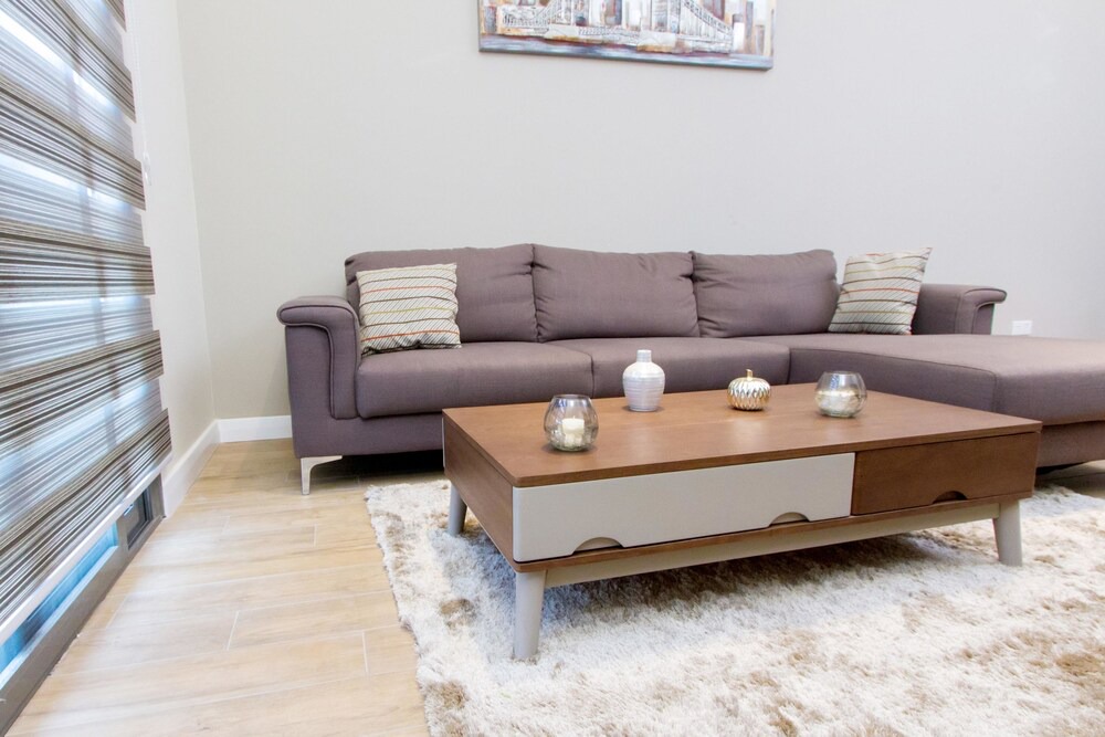 Photo of Livingroom in Cantonments