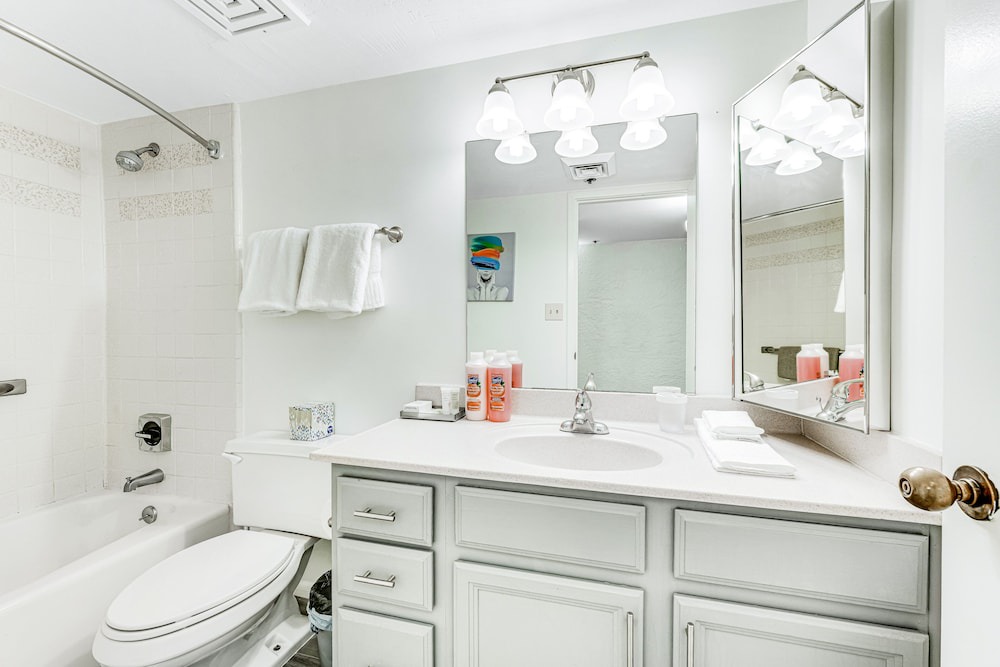 Photo of Bathroom in Inner Circle