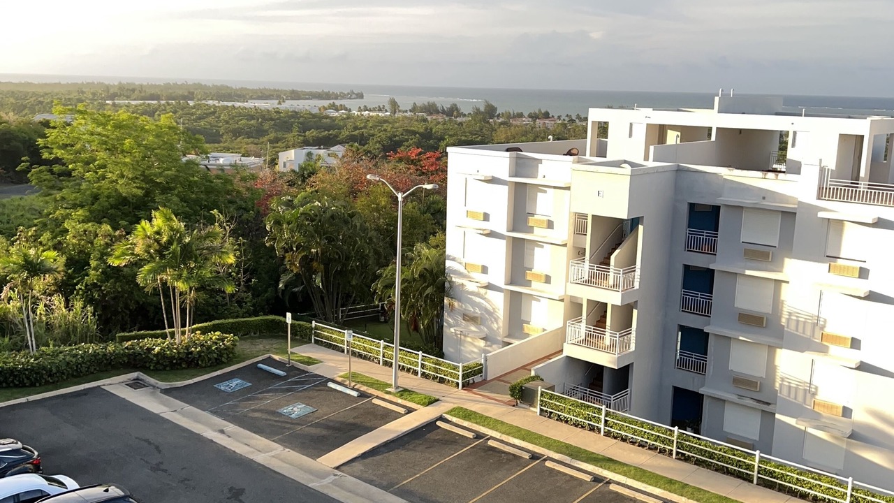 Photo of Outdoor in Mameyes II
