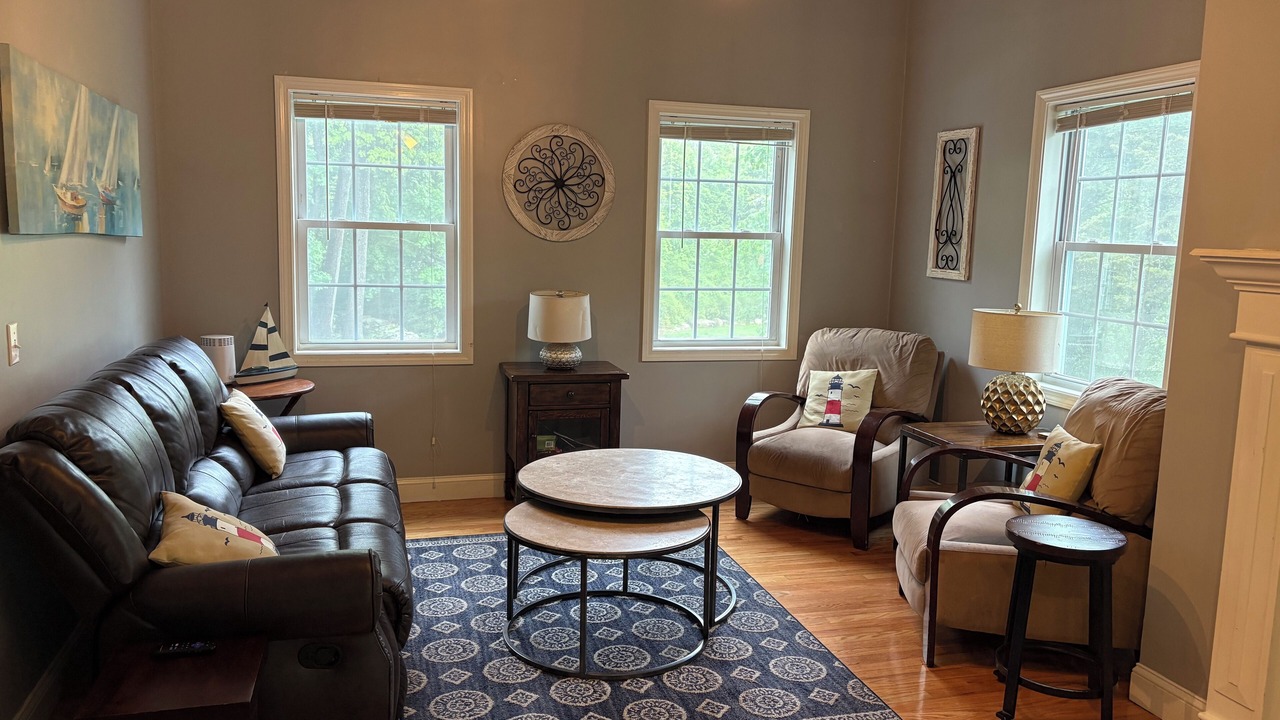 Photo of Livingroom in Kingston