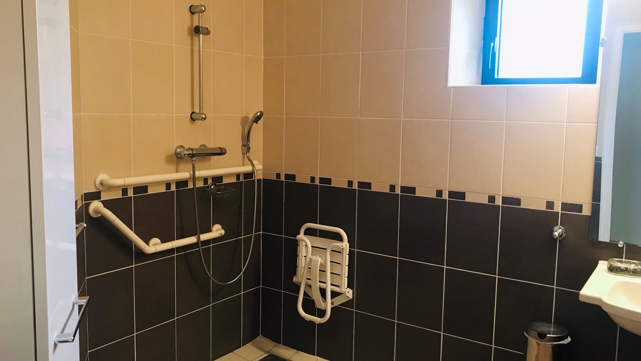 Photo of Bathroom in Brennilis