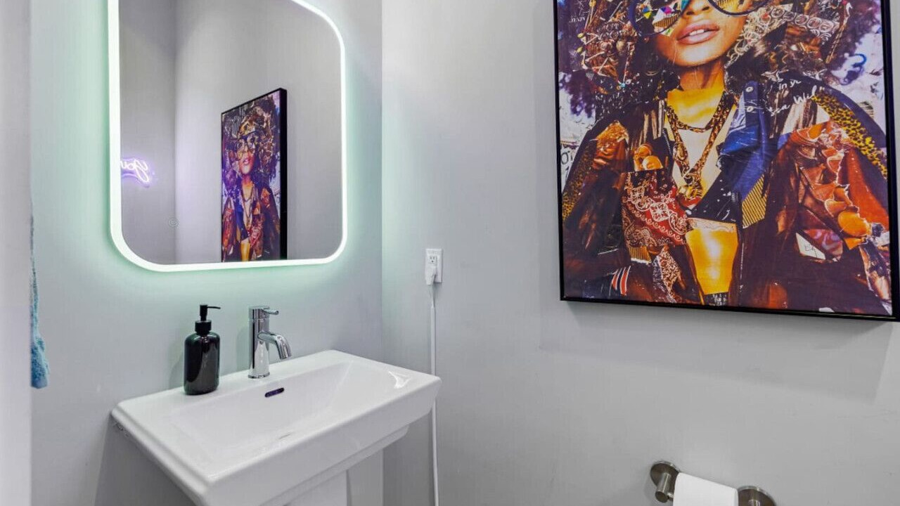 Photo of Bathroom in Hadley - Washington