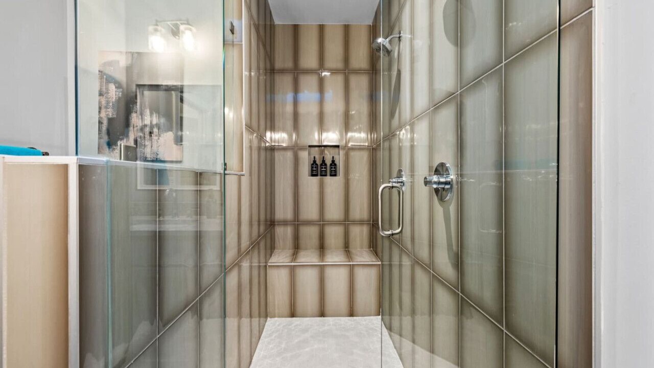 Photo of Bathroom in Hadley - Washington