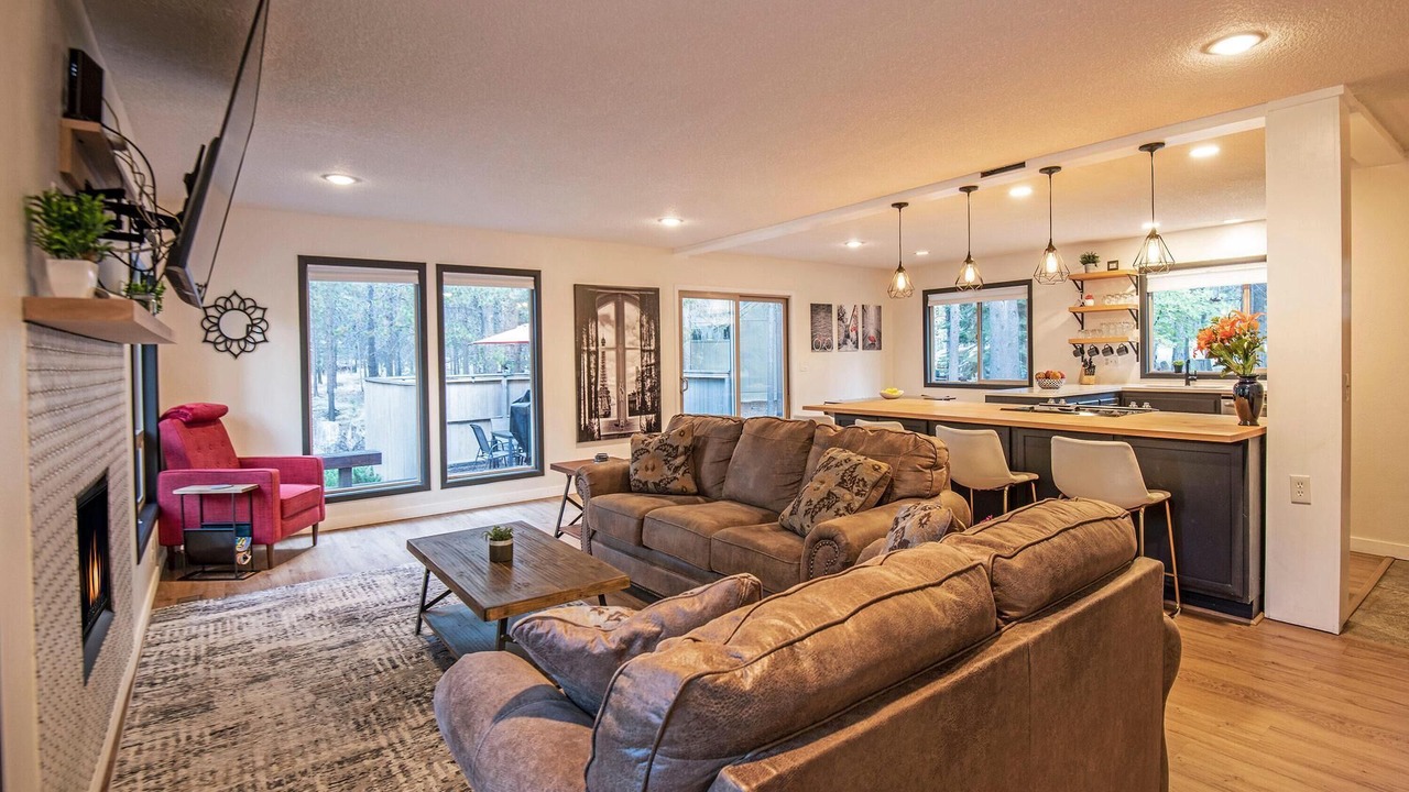 Photo of Livingroom in Sunriver