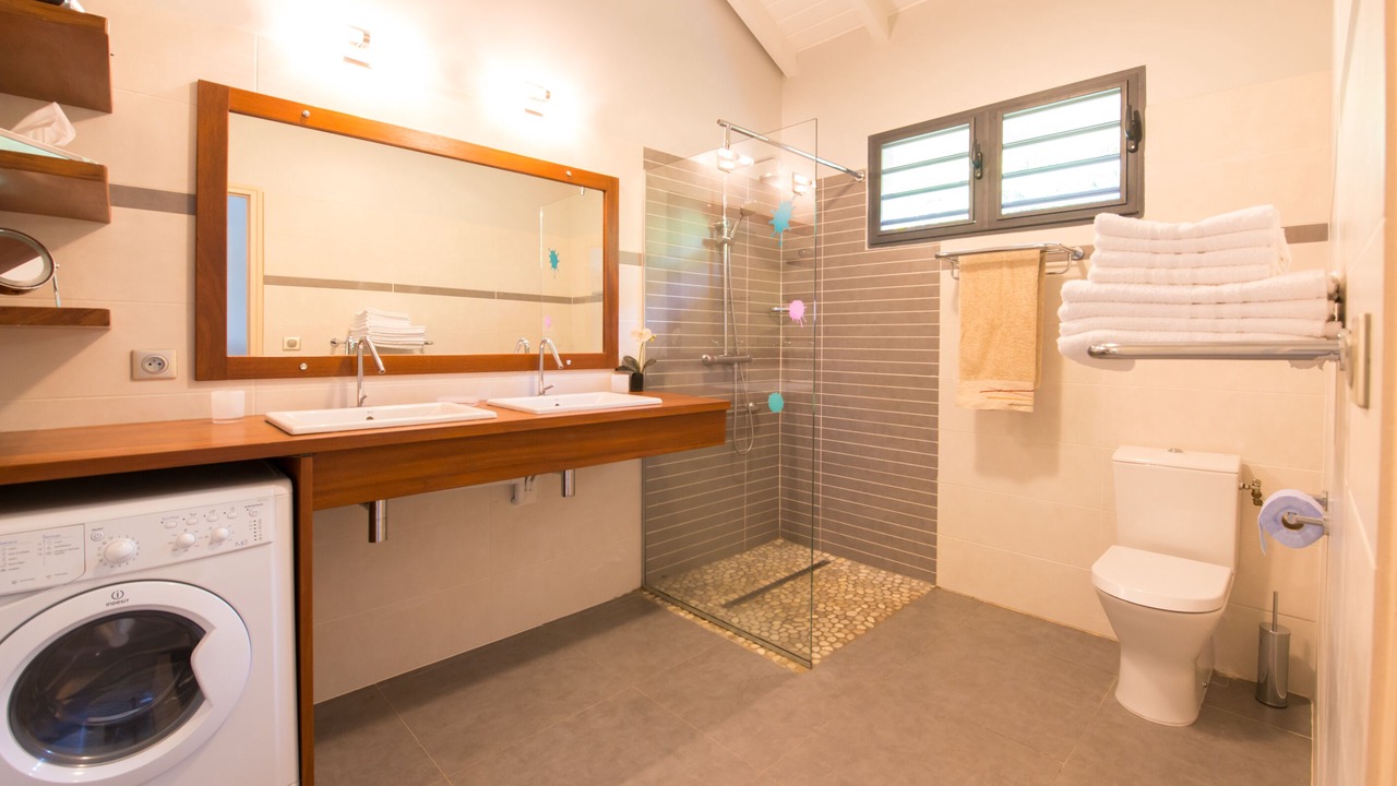 Photo of Bathroom in Circuit 1C1