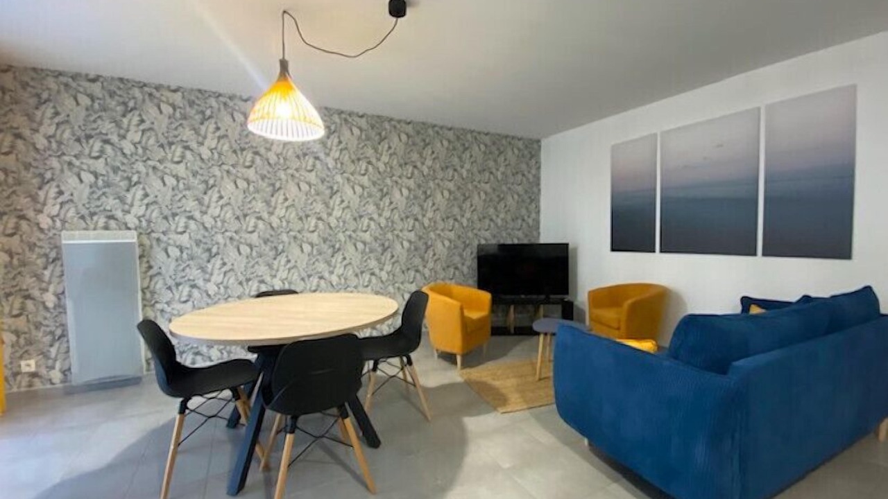 Photo of Livingroom in Prefecture