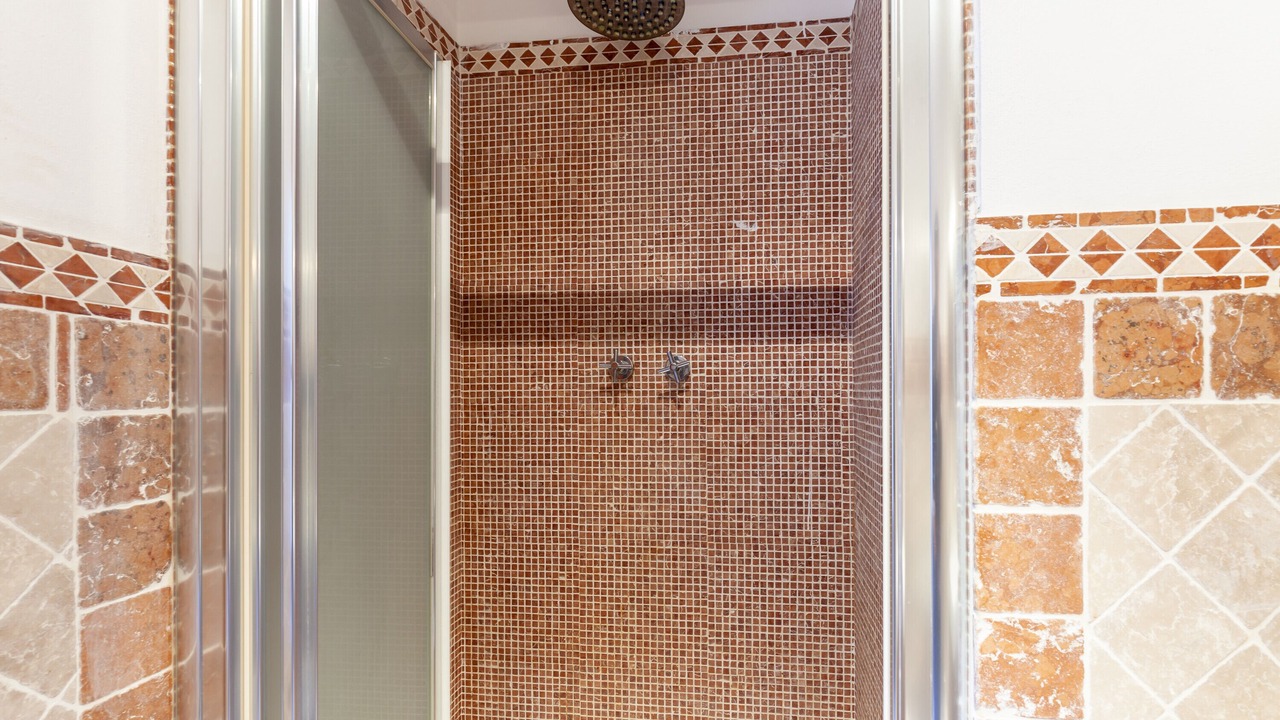 Photo of Bathroom in Calci