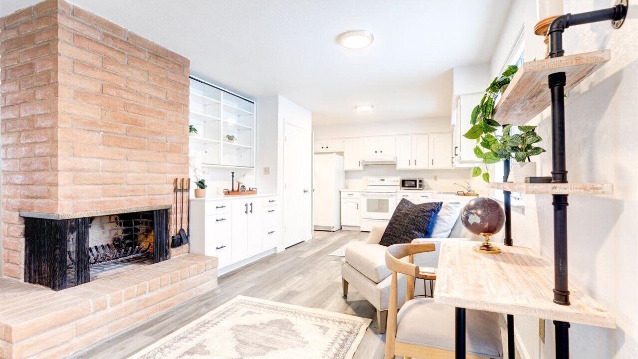Photo of Livingroom in West University