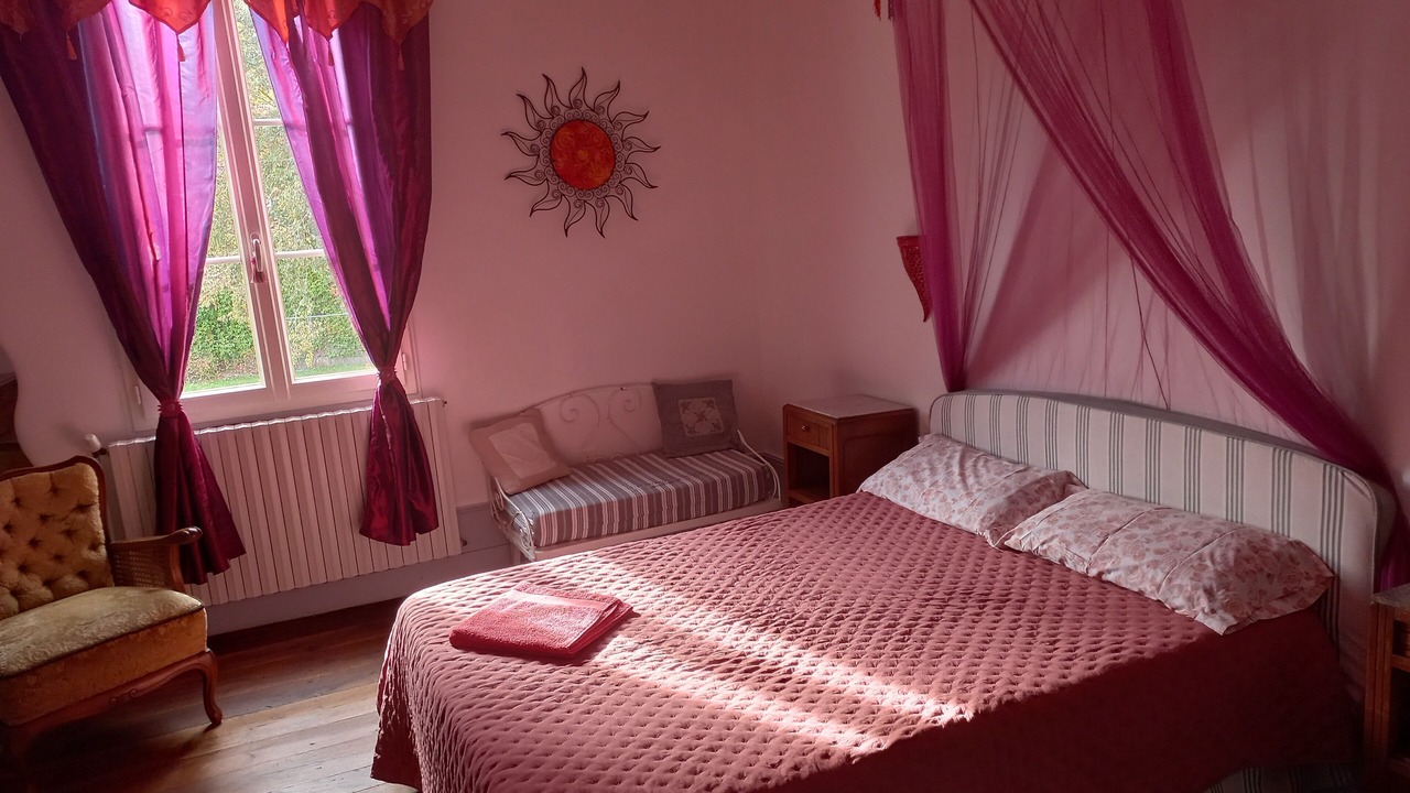 Photo of Bedroom in Saint-Jean-Ligoure