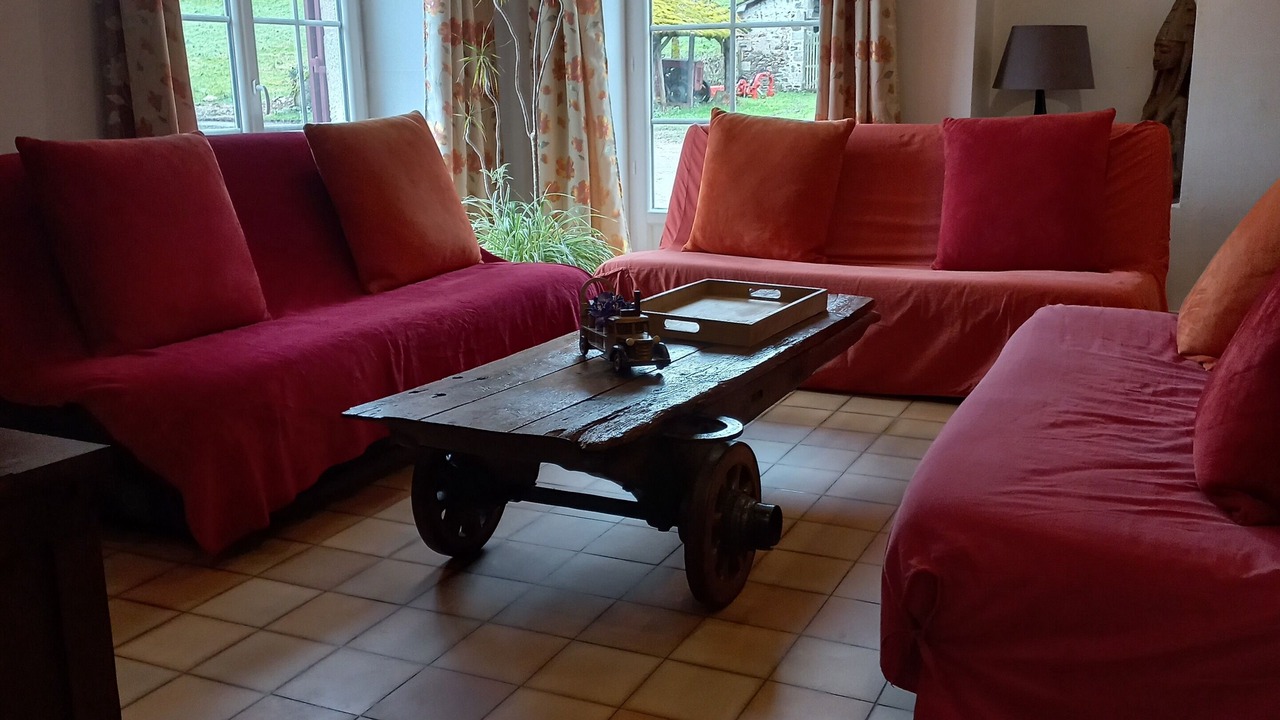 Photo of Livingroom in Saint-Jean-Ligoure