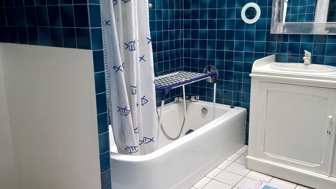 Photo of Bathroom in Saint-Jean-Ligoure