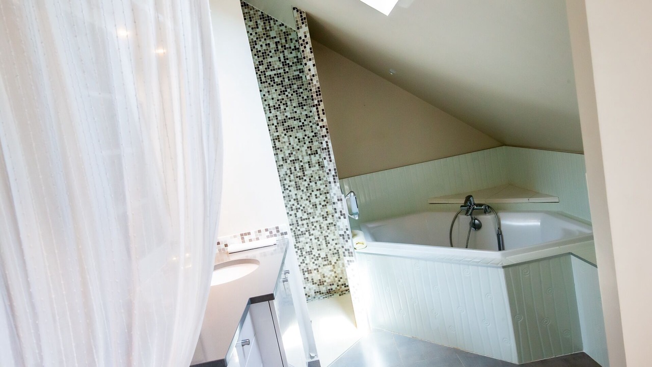 Photo of Bathroom in Saint-Wambert-des-Trois-Vallees