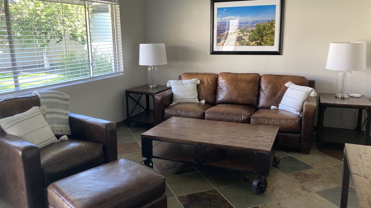 Photo of Livingroom in Del Ray Estates