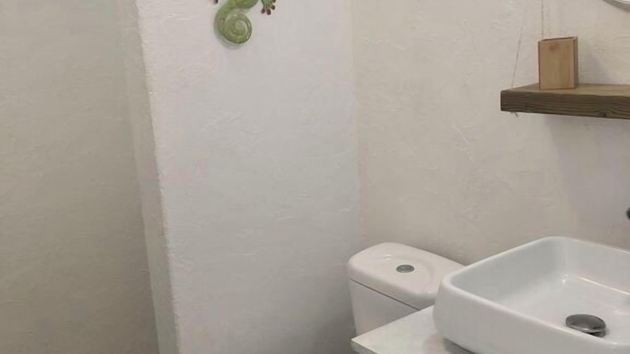 Photo of Bathroom in Cafeiere