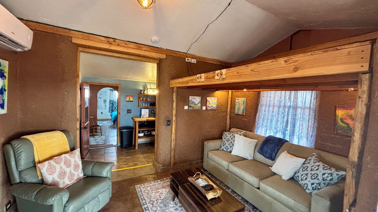 Photo of Livingroom in Elgin