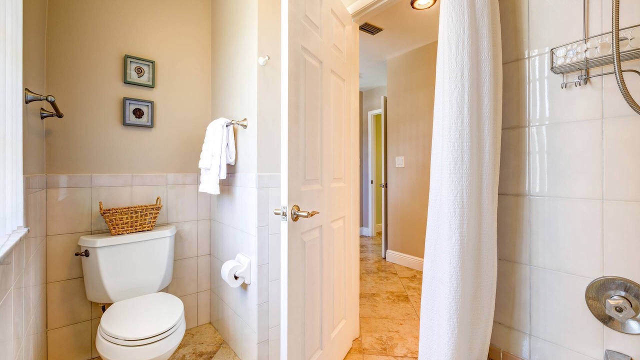 Photo of Bathroom in Coury