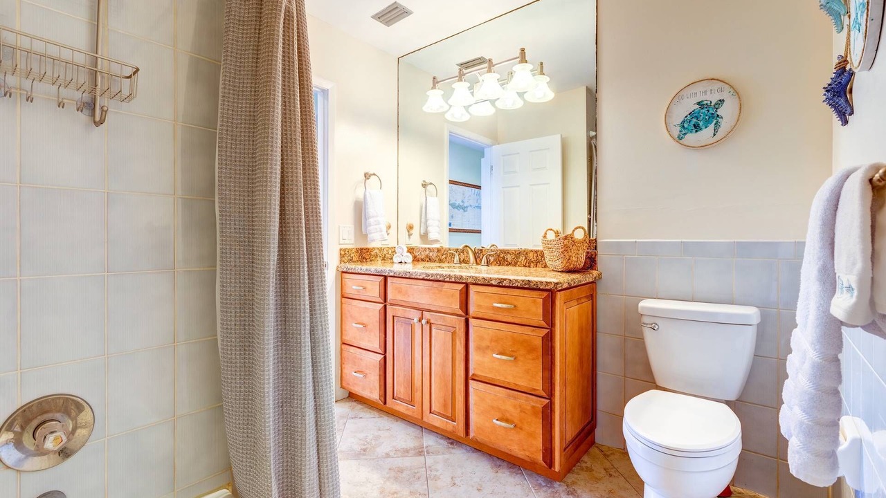 Photo of Bathroom in Coury