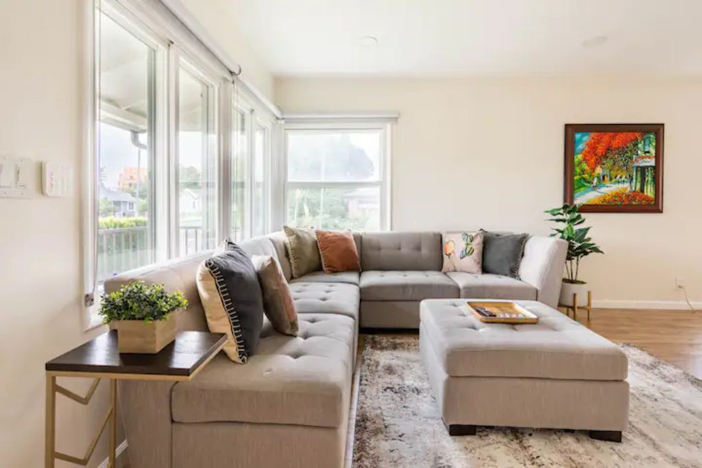 Photo of Livingroom in Del Aire